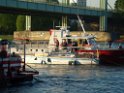 Motor Segelboot mit Motorschaden trieb gegen Alte Liebe bei Koeln Rodenkirchen P174